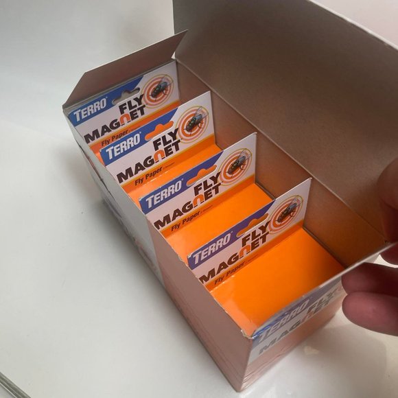 COPY - Terro Fly Insect Magnet Strip Sticky Paper Fly Trap 4 Packs of 8 Tubes 3… - Picture 2 of 6